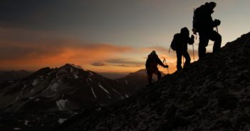 Primera formación profesional de Guía de Montaña en Chile bajo estándar internacional.